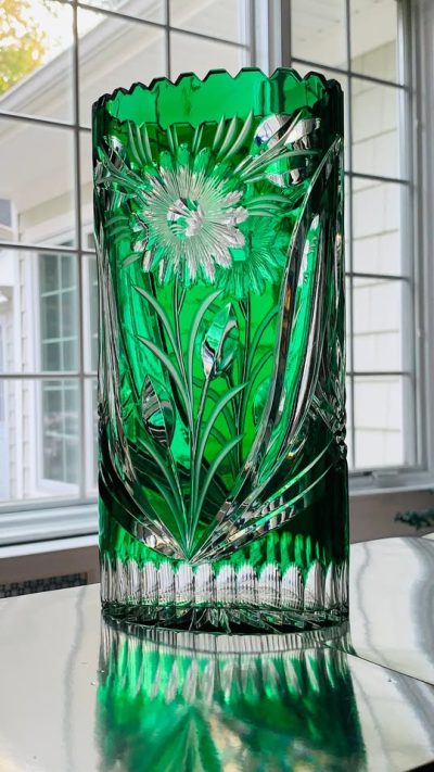 Vintage Lausitzer 10” Emerald Daisy Vase w/Saw-Tooth Rim; Made in Germany; Mint Condition