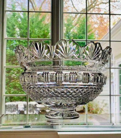 Waterford Designers Gallery “Kings Bowl” by John Connolly; LIKE NEW; Made in Ireland