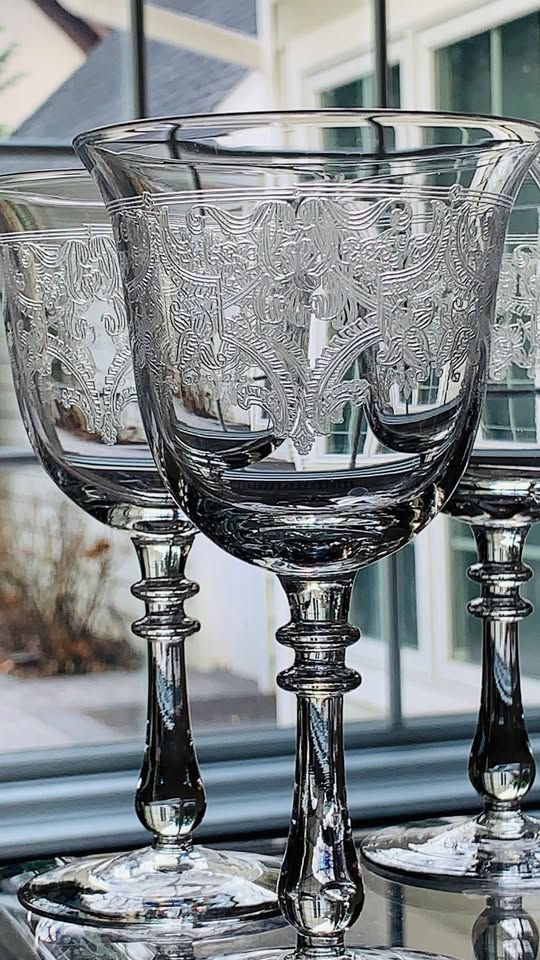 Set of 20 BRYCE # 784-6 Floral Swag Clear Etched Glasses circa 1920s; MINT Condition